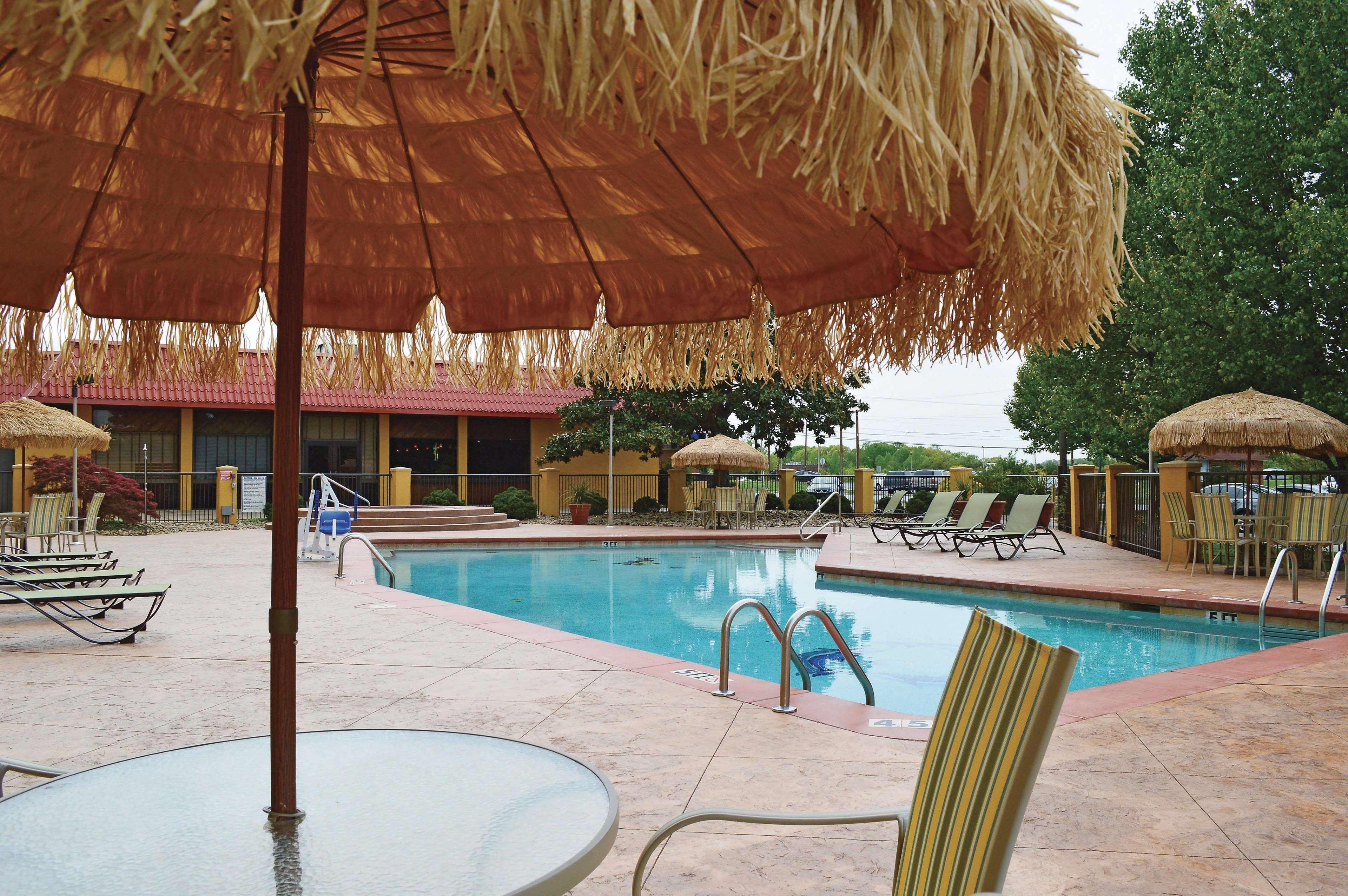 Mainstay Suites Conover-Hickory Bagian luar foto