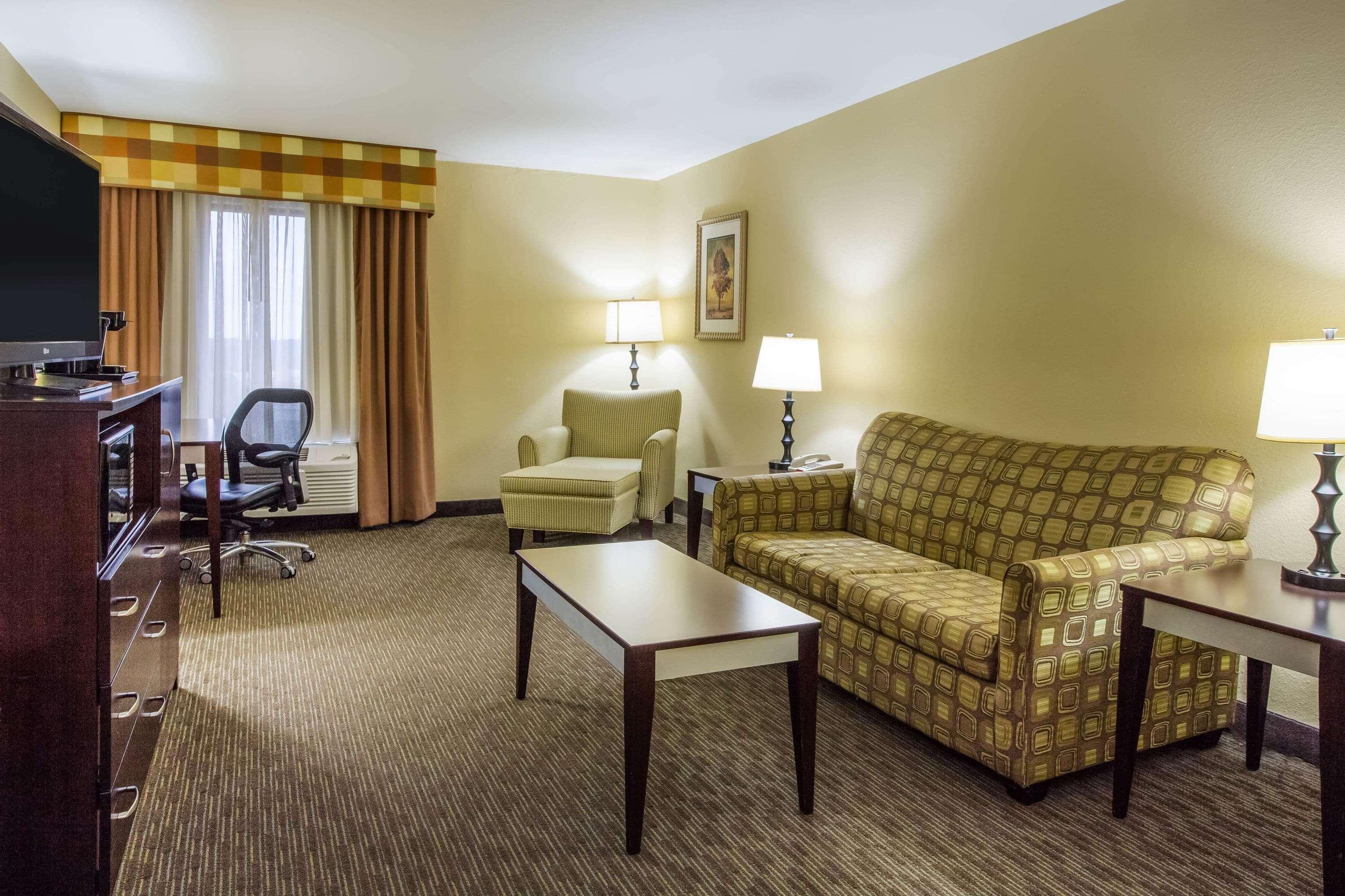 Mainstay Suites Conover-Hickory Bagian luar foto