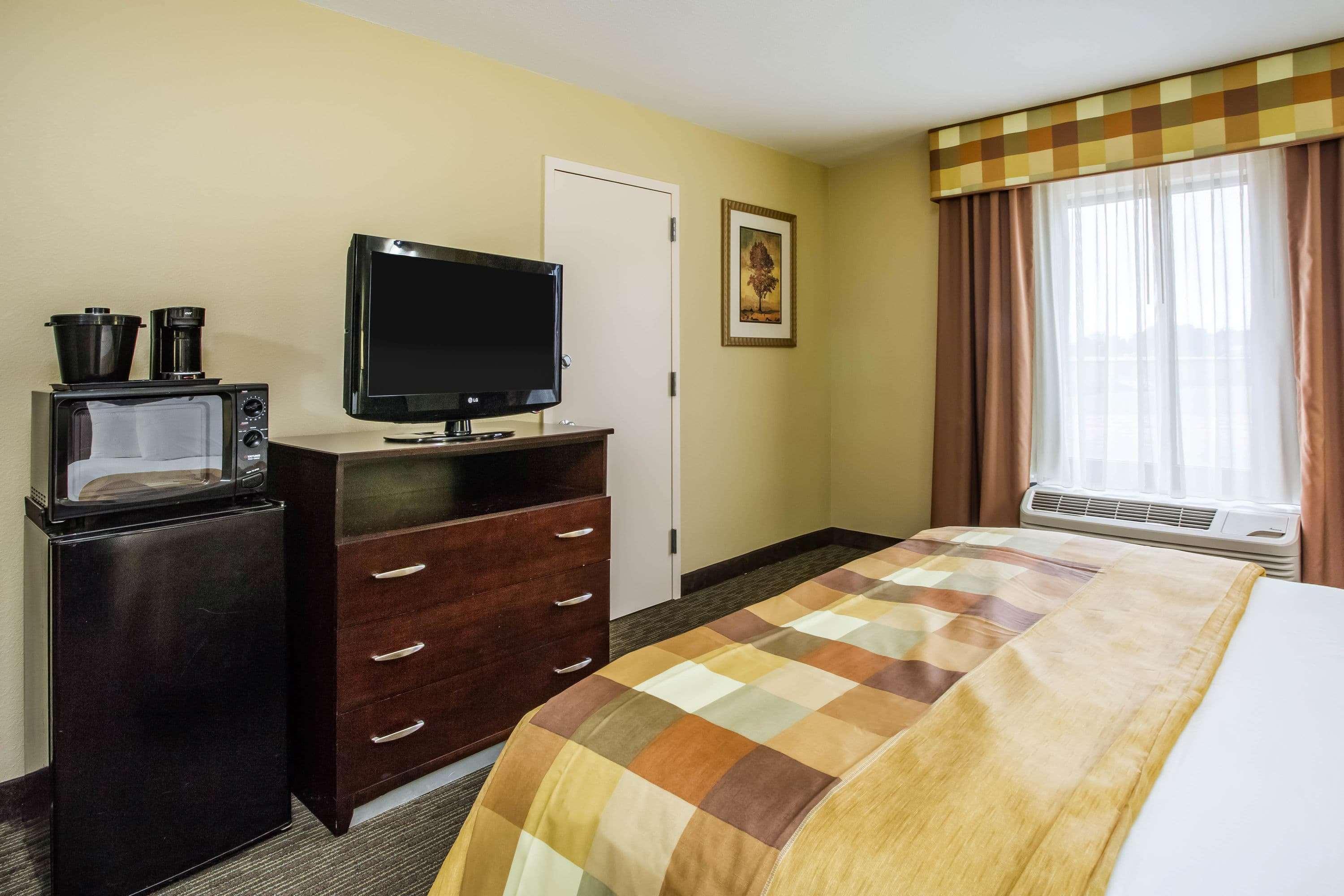 Mainstay Suites Conover-Hickory Bagian luar foto