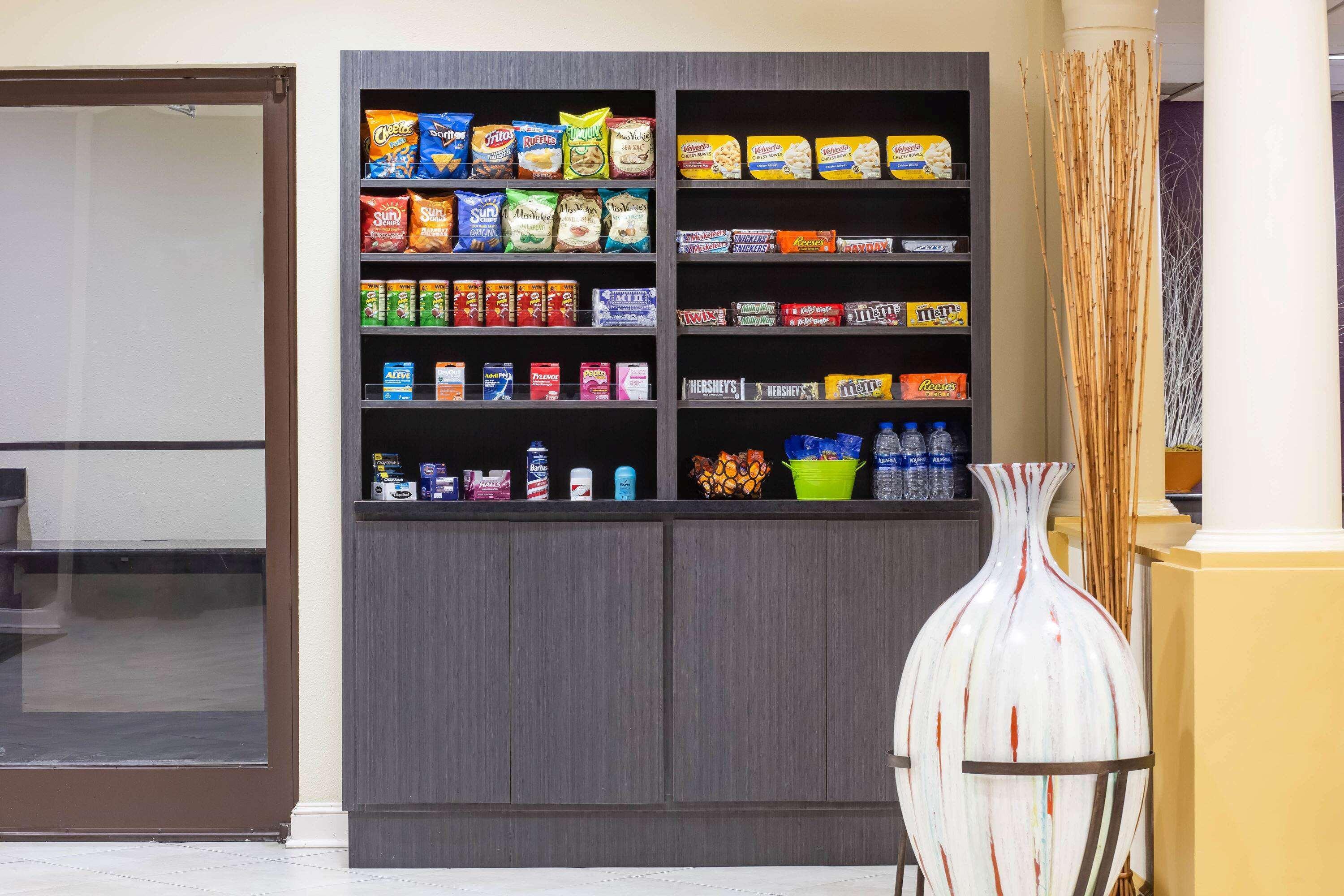 Mainstay Suites Conover-Hickory Bagian luar foto