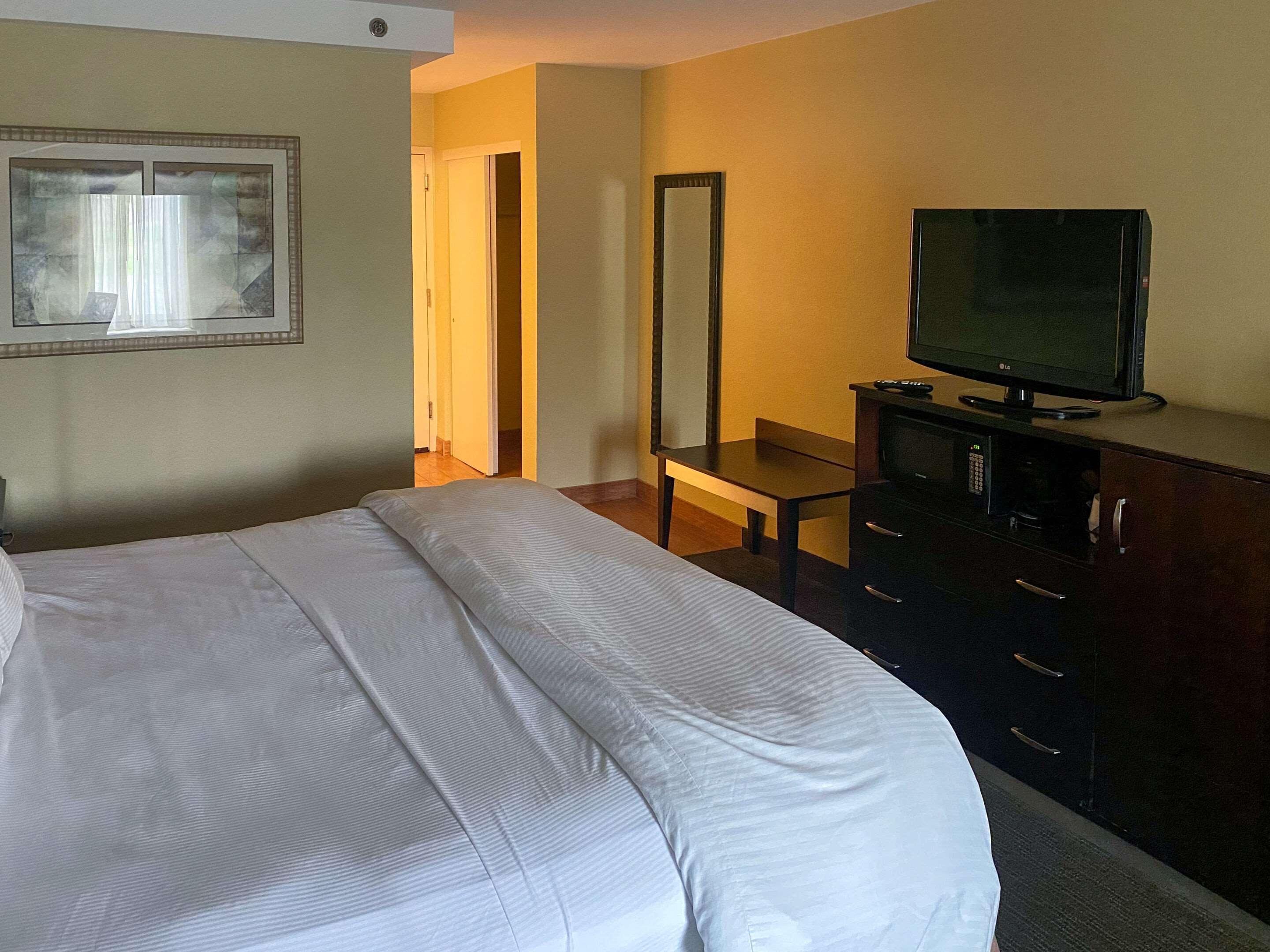 Mainstay Suites Conover-Hickory Bagian luar foto