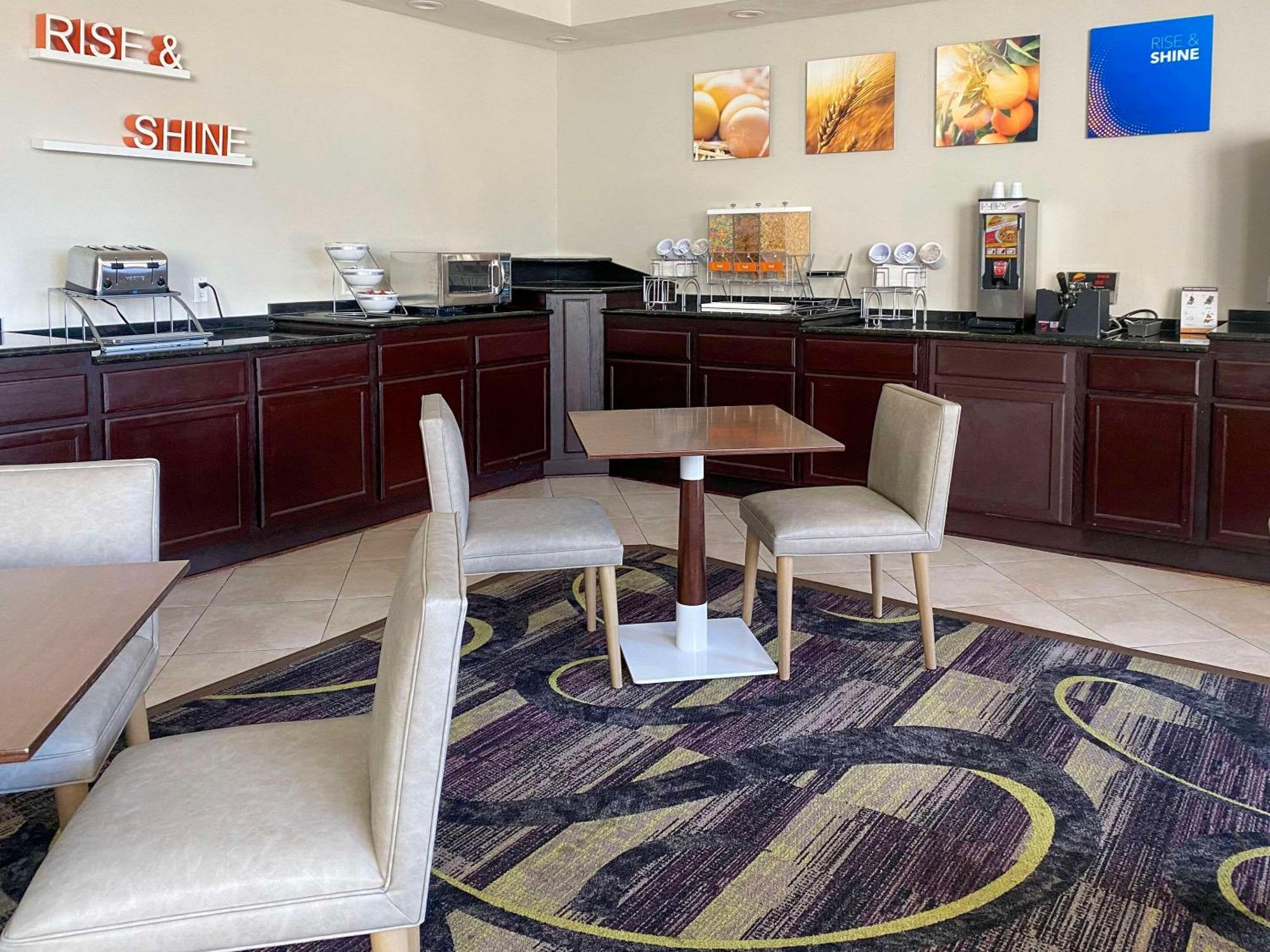 Mainstay Suites Conover-Hickory Bagian luar foto