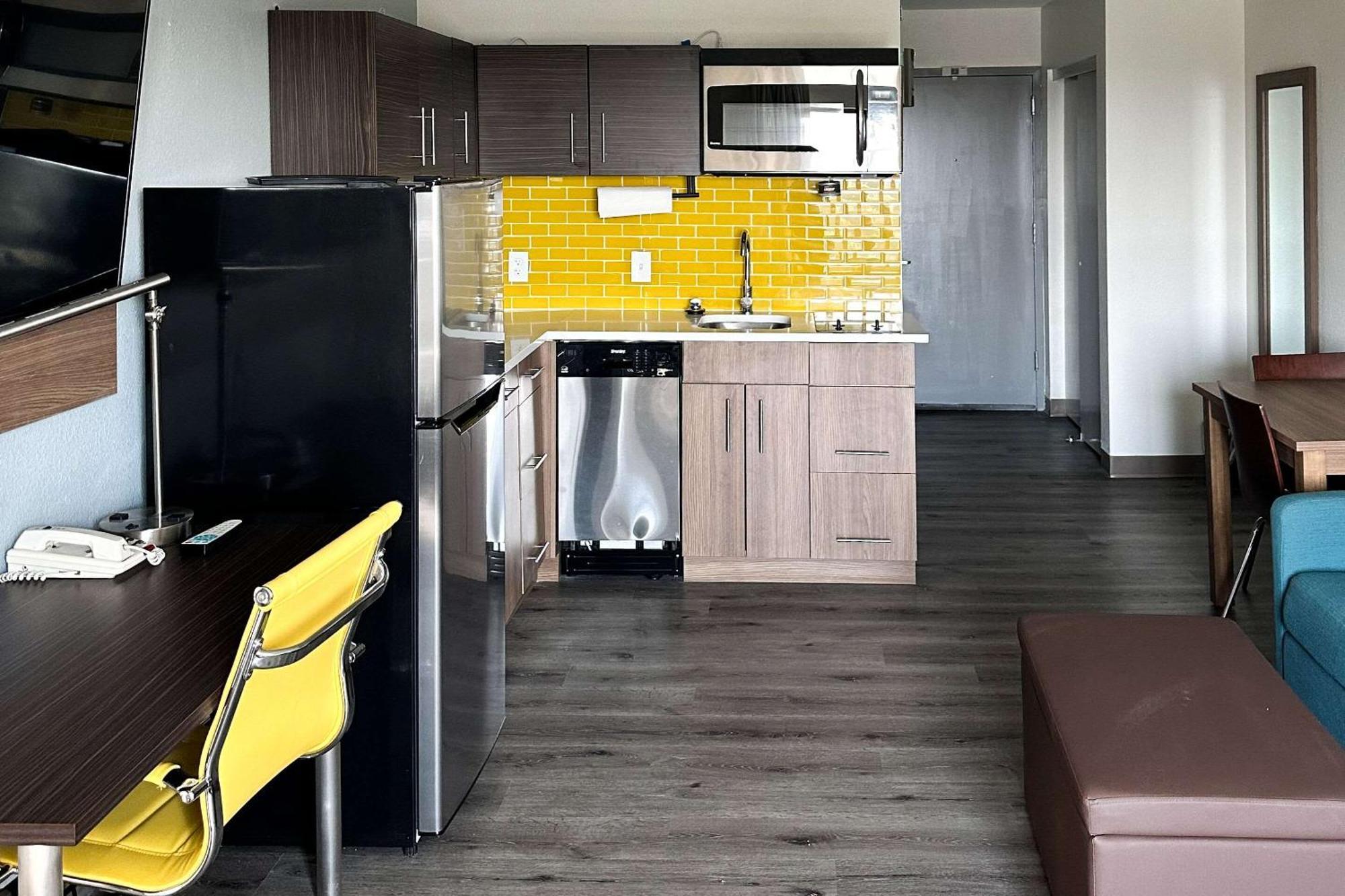 Mainstay Suites Conover-Hickory Bagian luar foto