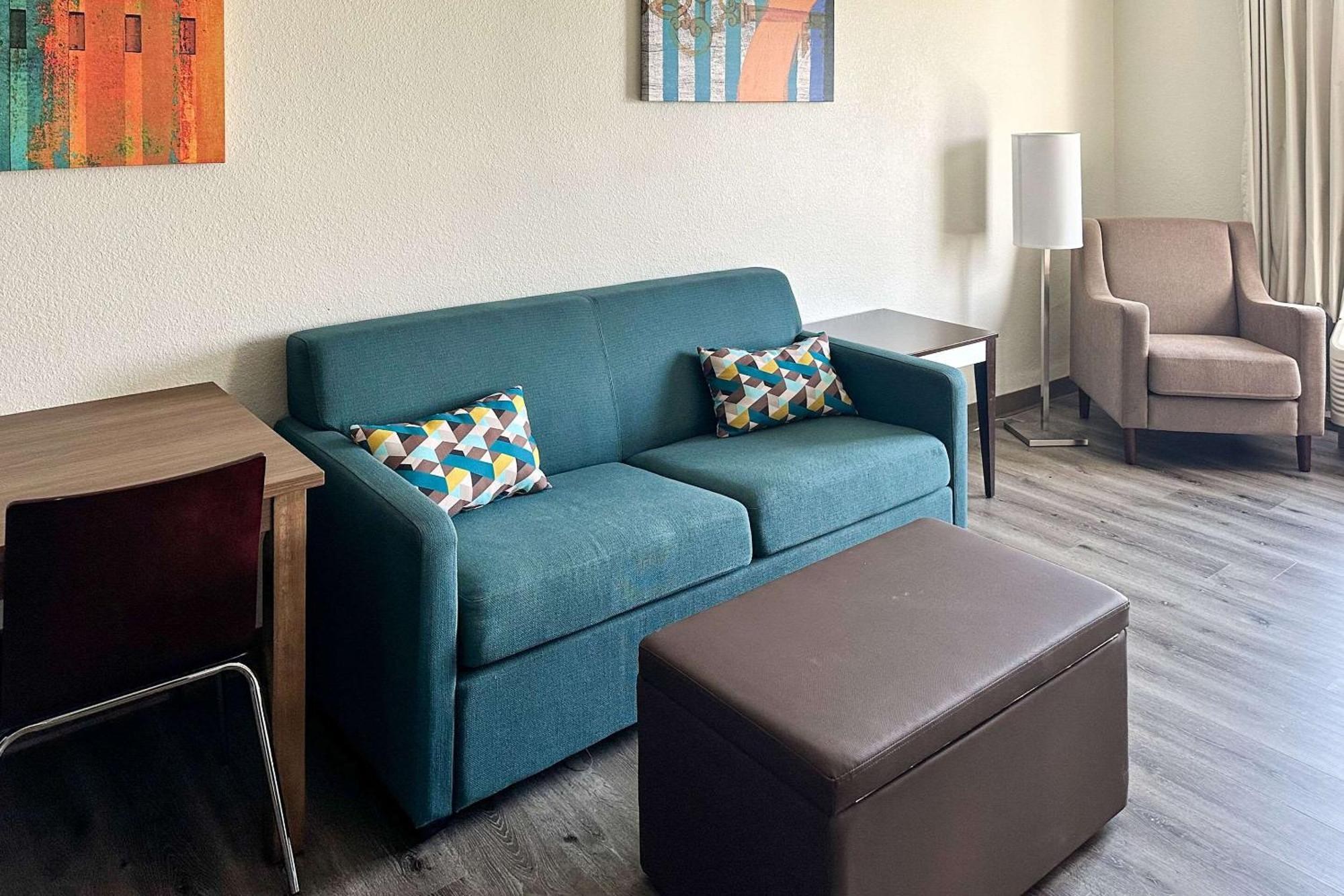 Mainstay Suites Conover-Hickory Bagian luar foto