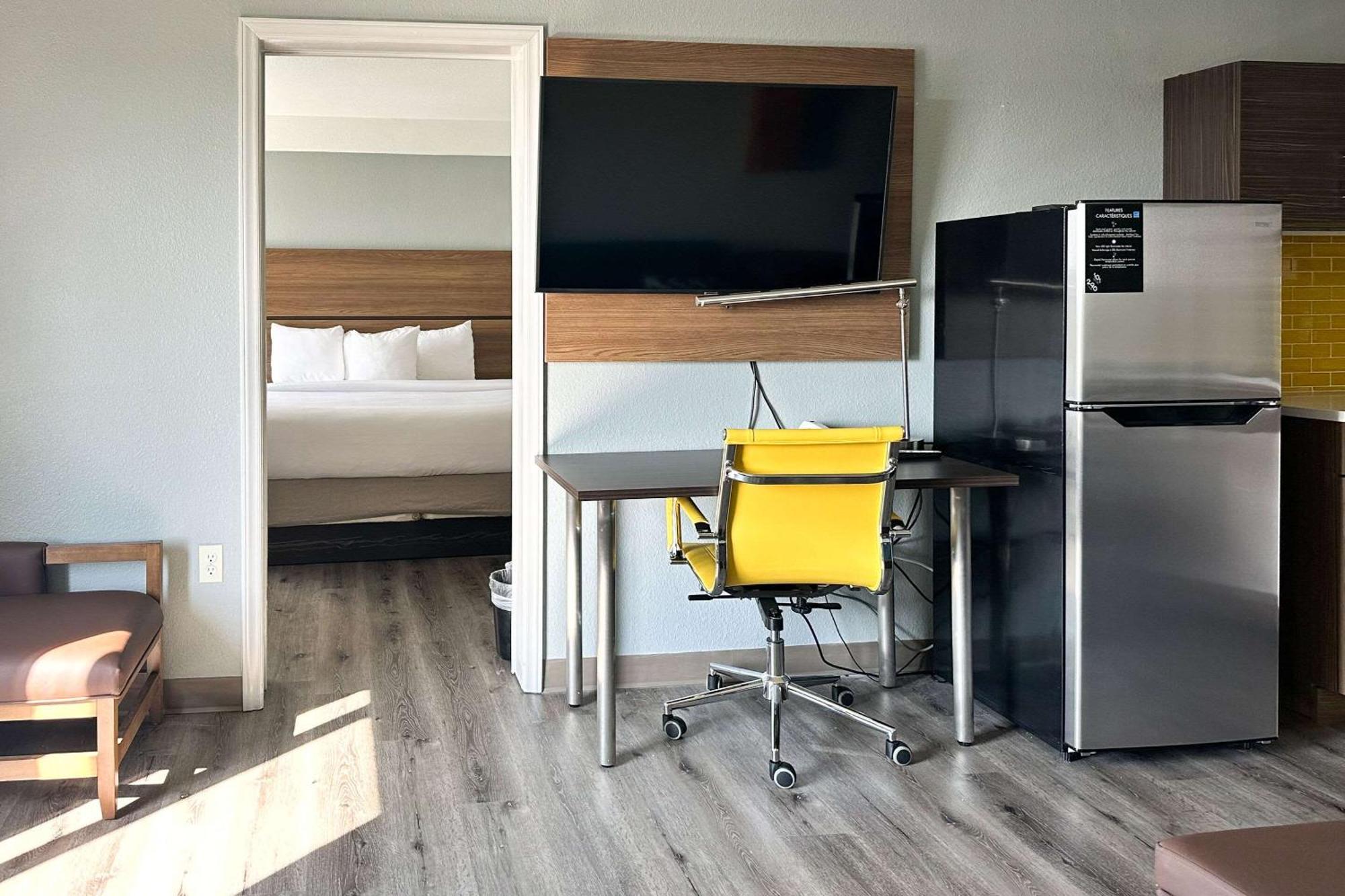 Mainstay Suites Conover-Hickory Bagian luar foto