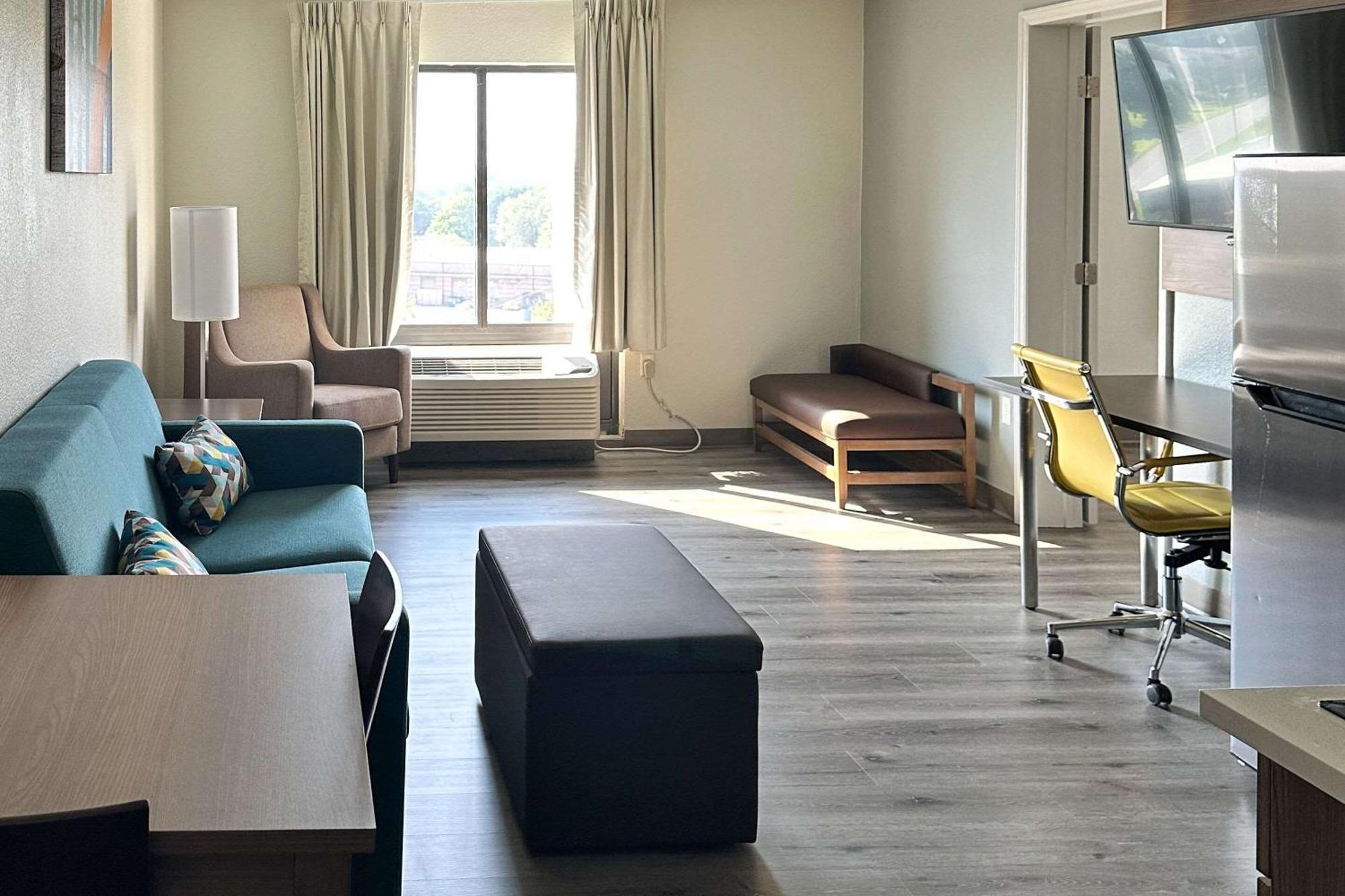 Mainstay Suites Conover-Hickory Bagian luar foto