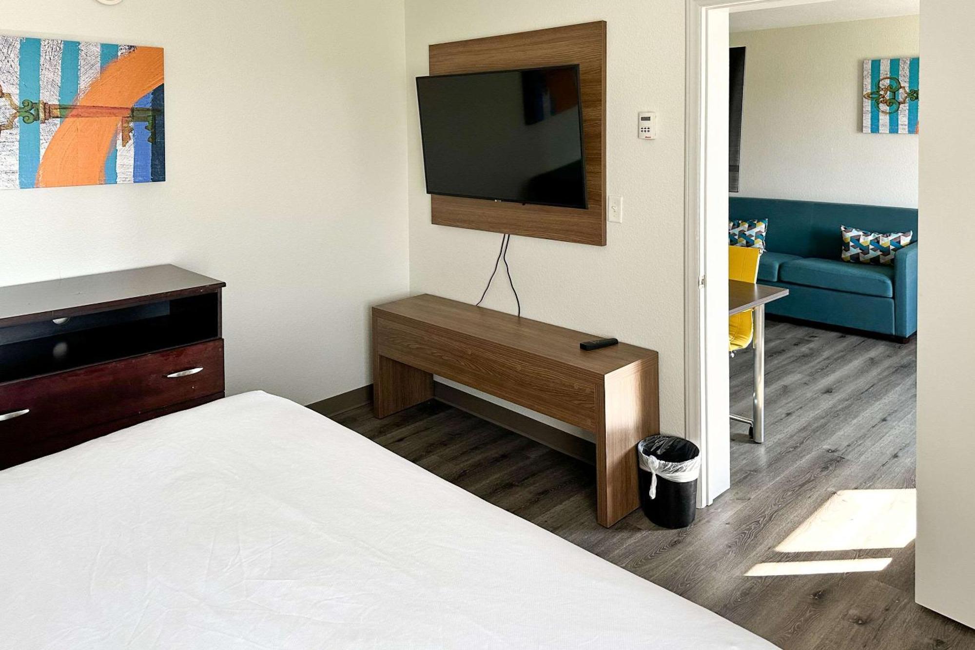 Mainstay Suites Conover-Hickory Bagian luar foto