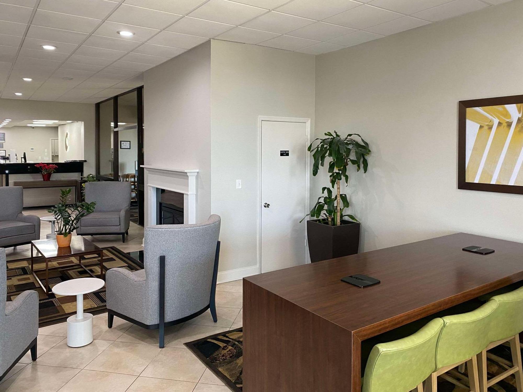 Mainstay Suites Conover-Hickory Bagian luar foto