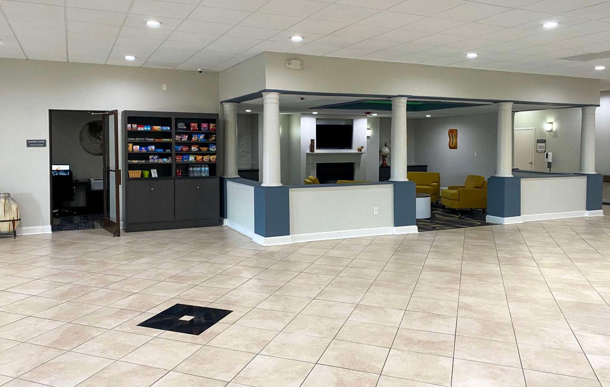 Mainstay Suites Conover-Hickory Bagian luar foto