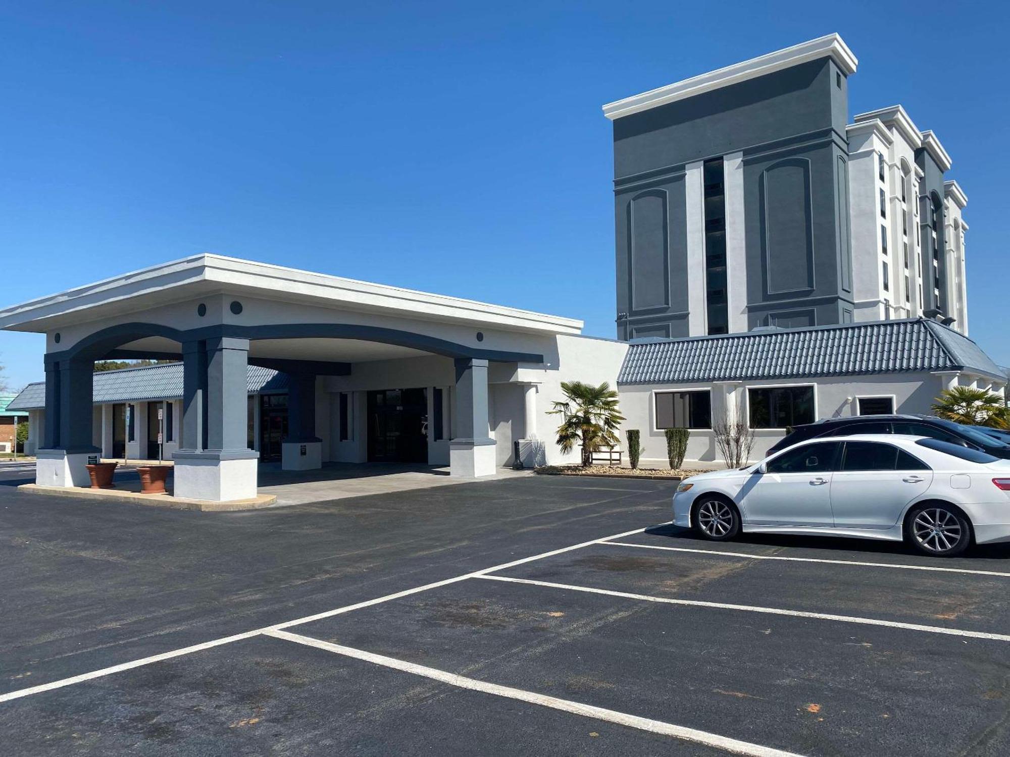 Mainstay Suites Conover-Hickory Bagian luar foto